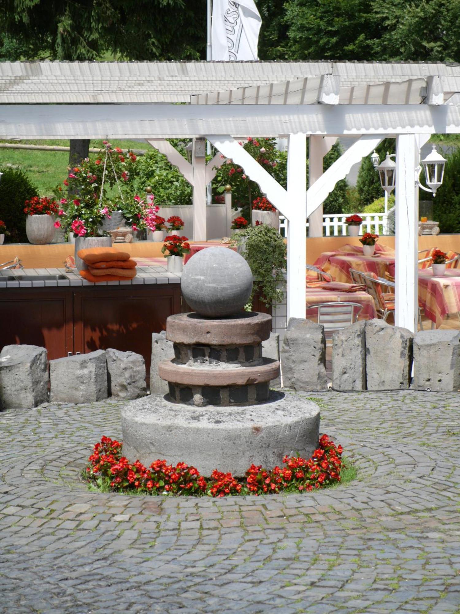 Studentenmuehle Hotel - Restaurant Nomborn Eksteriør bilde