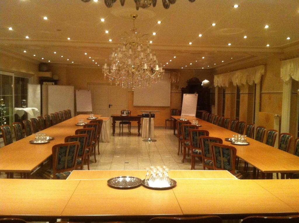 Studentenmuehle Hotel - Restaurant Nomborn Eksteriør bilde