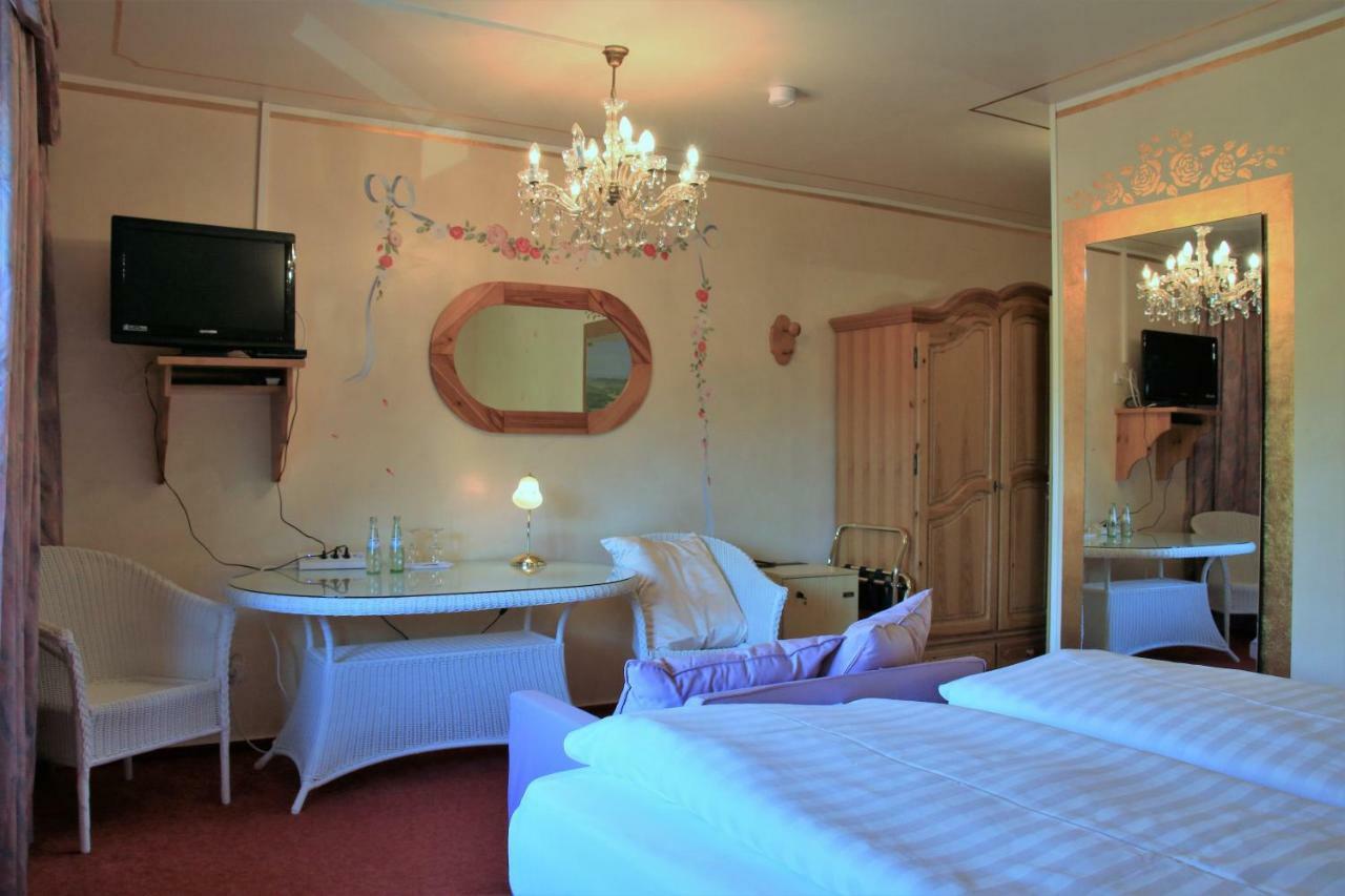 Studentenmuehle Hotel - Restaurant Nomborn Eksteriør bilde